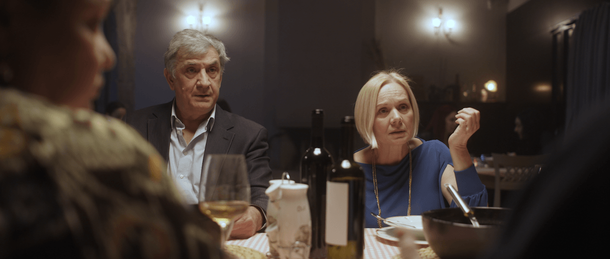 Scena iz filma "Šta će selo reć"