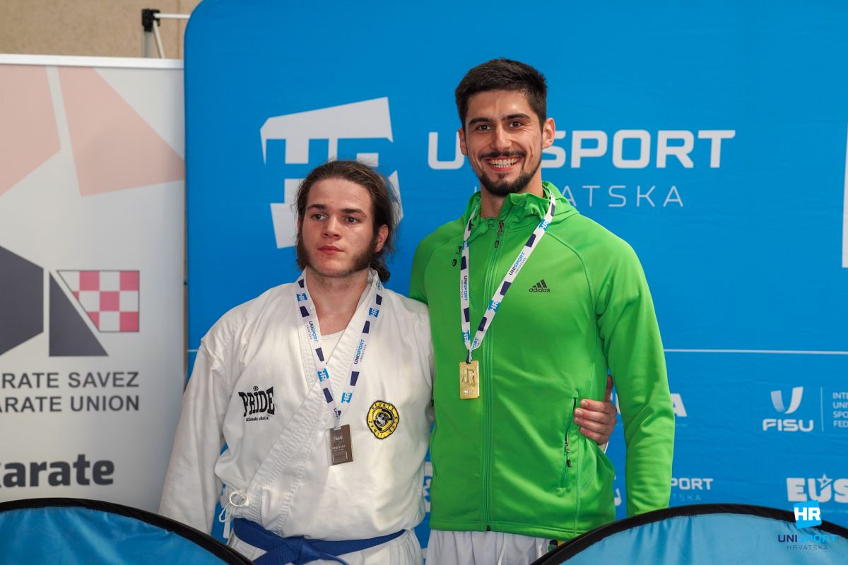 Bruno Katavić, student Sveučilišta VERN' (u zelenoj trenirci)