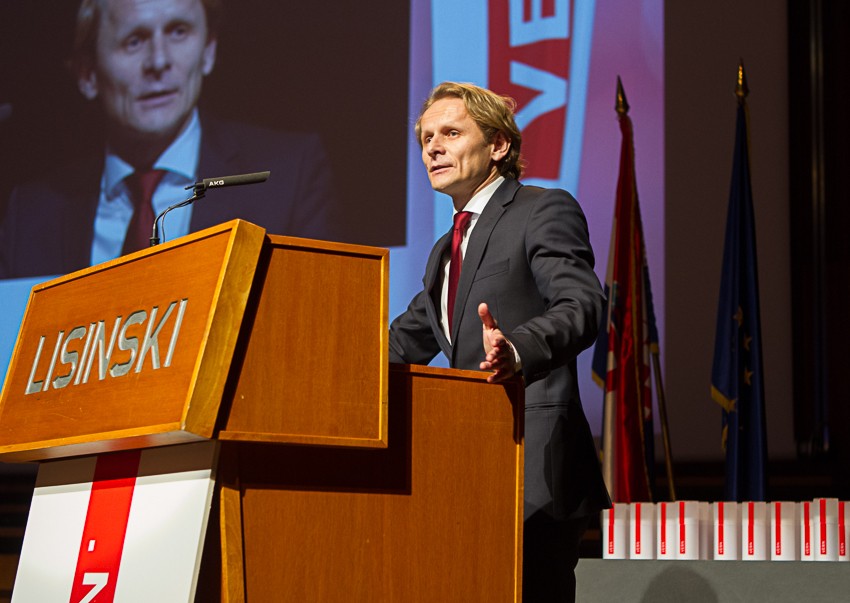 Promovirana 12. generacija VERN’ovih diplomanata