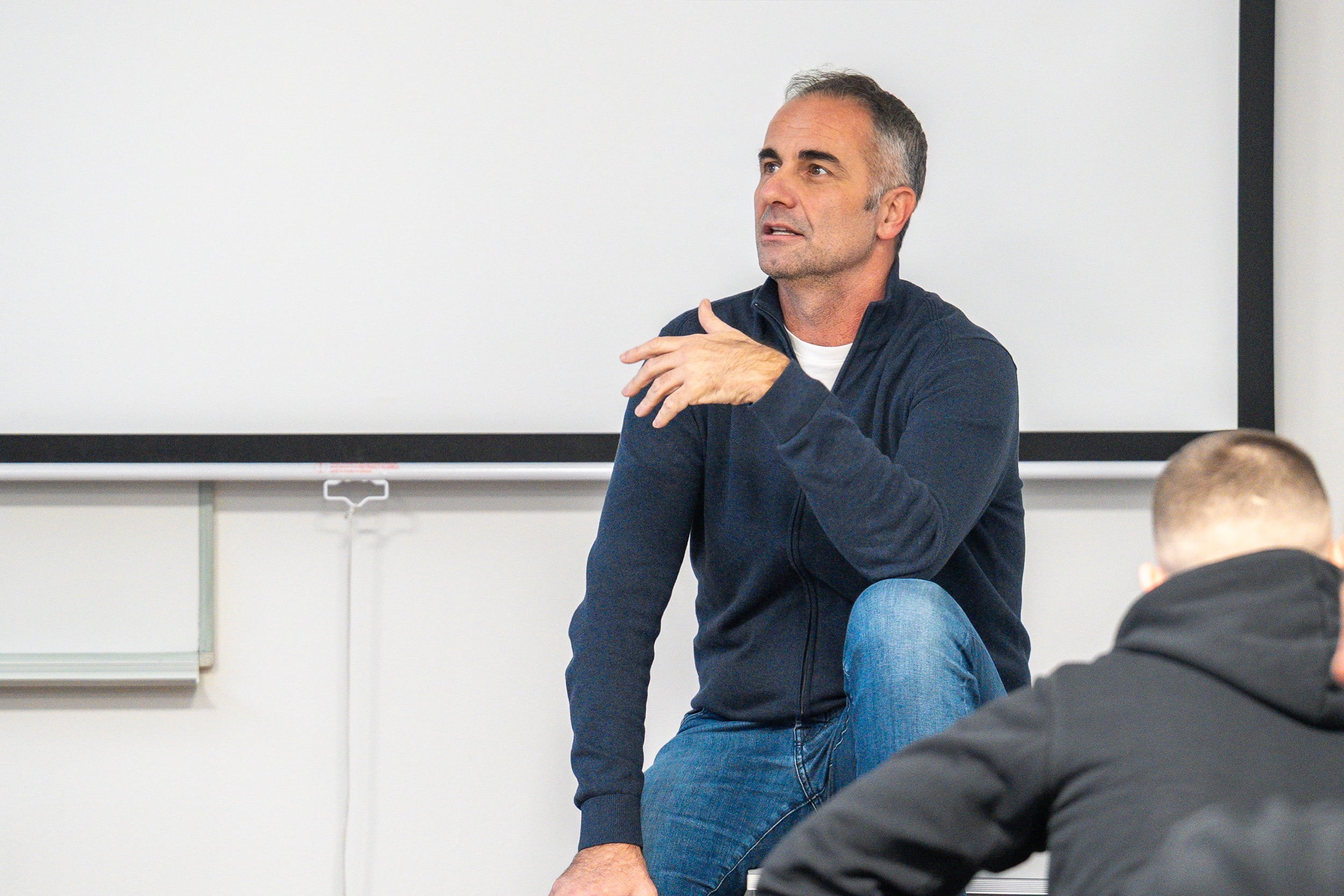 Joško Lokas održao je predavanje za VERN'ove studente PR-a