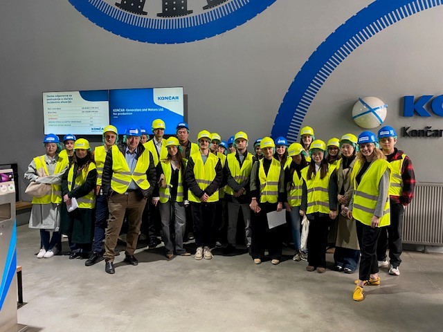 Grupa studenata u posjetu Končar grupi