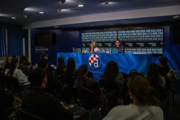 Studenti Sveučilišta VERN' na terenskoj nastavi u GNK Dinamo