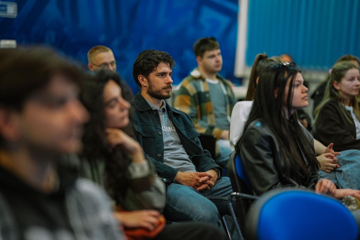 Studenti Sveučilišta VERN' na terenskoj nastavi u GNK Dinamo