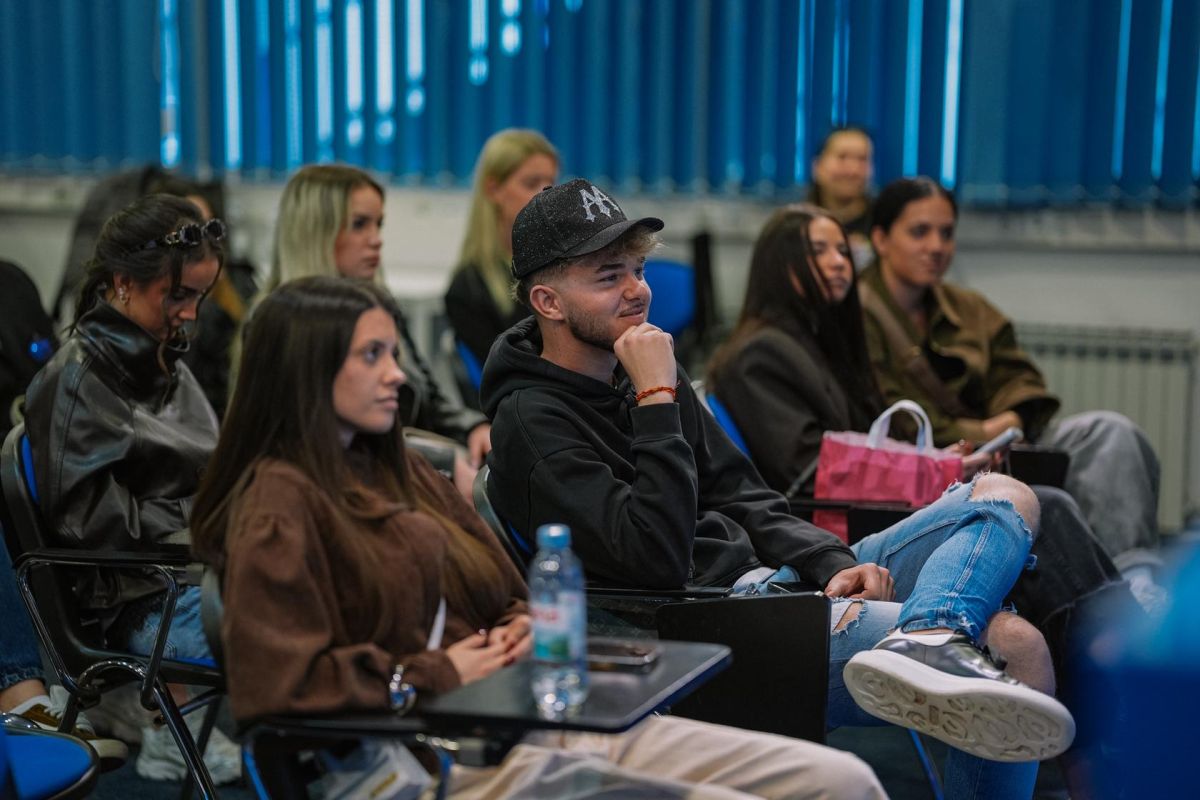 Studenti Sveučilišta VERN' na terenskoj nastavi u GNK Dinamo