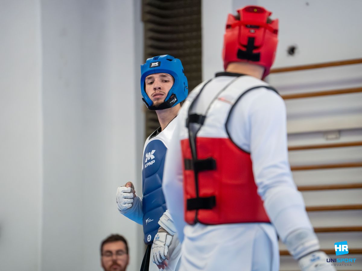 Vito Krpan s VERN'a (plava kaciga) 