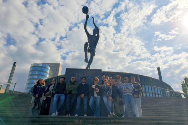 Studenti Sveučilišta VERN' u posjetu Muzejsko-memorijalnom centru Dražen Petrović