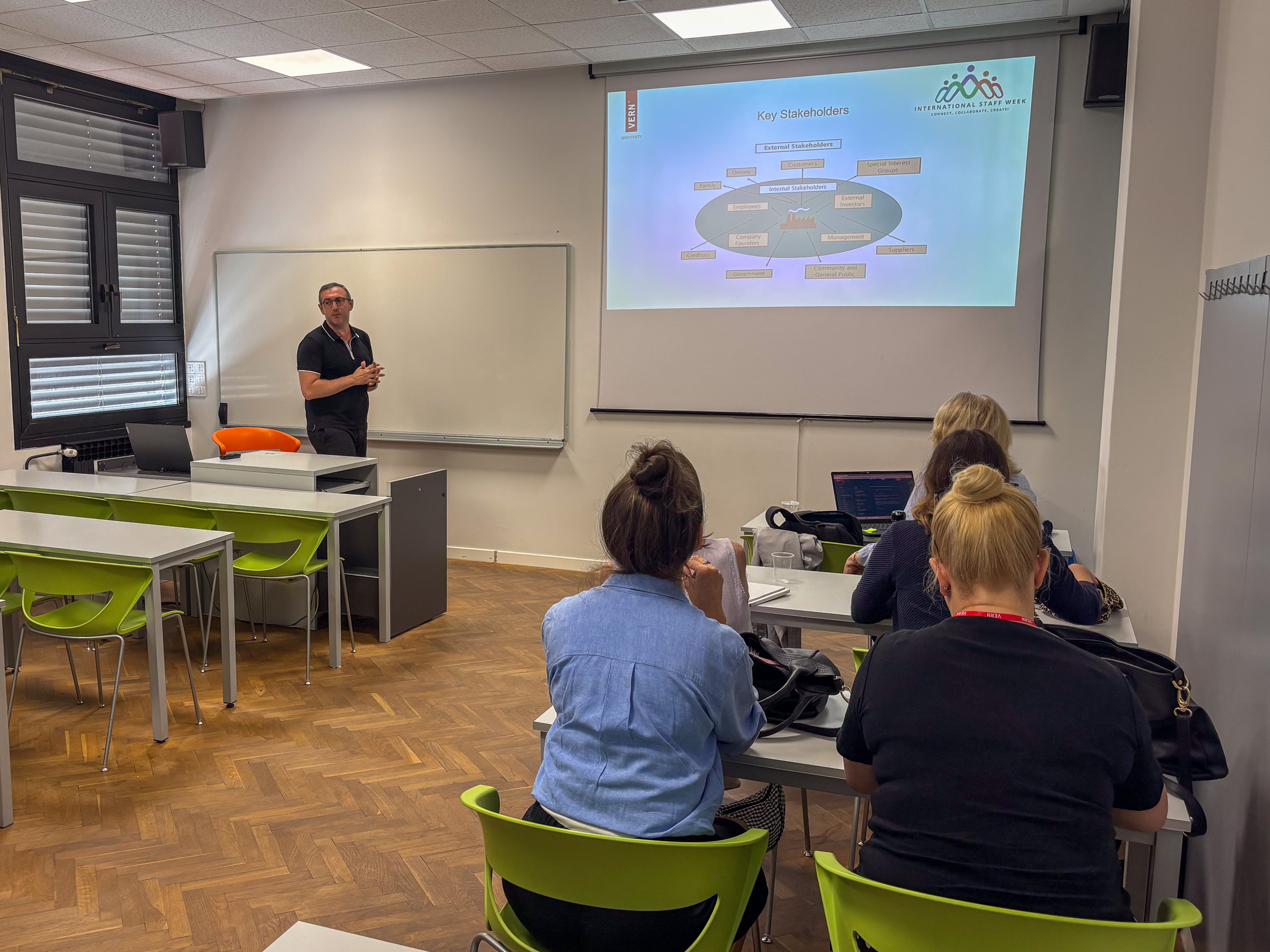 Sudionici prvog International Staff Weeka na Sveučilištu VERN'