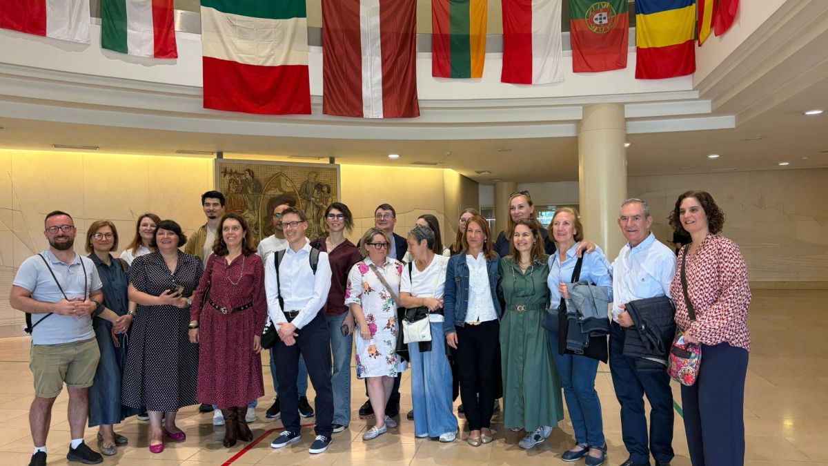 Predstavnice Sveučilišta VERN' na „IX. UPT Erasmus Staff Weeku“ u Portugalu (drugi red, lijevo)